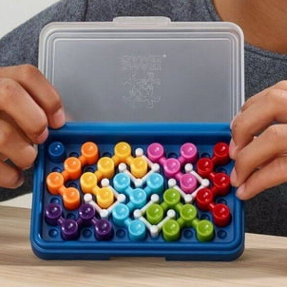 Smart Games IQ Blox - Brain Teasing Puzzle Game 120 Challenges New Sealed Age 6+ - Picture 5 of 12